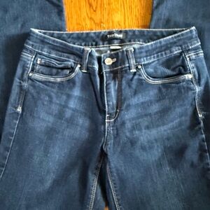 WHBM “Blanc” Straight Leg Jeans – Size 8R | Dark Wash | Effortlessly Elevated